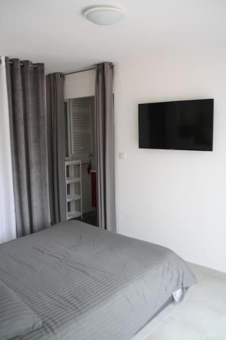 Studio Independant Auriol Extérieur photo